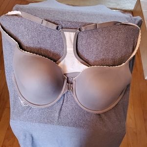 Victoria's Secret Body by Victoria Racerback Demi bra